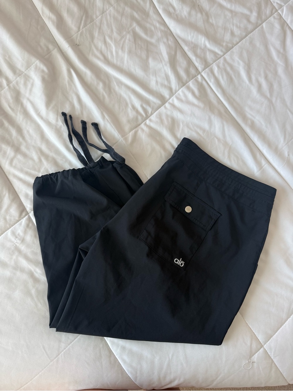 ALO Yoga Black Track Pants with Back Pocket